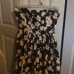 Strapless flowered dress